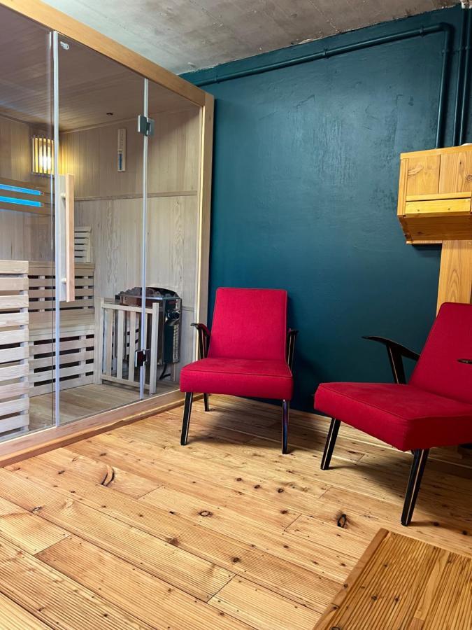 Houten Vakantiewoning "Reisnaarpolen" Royaal Ontbijt, Sauna En Hottub Czarna Gora Luaran gambar
