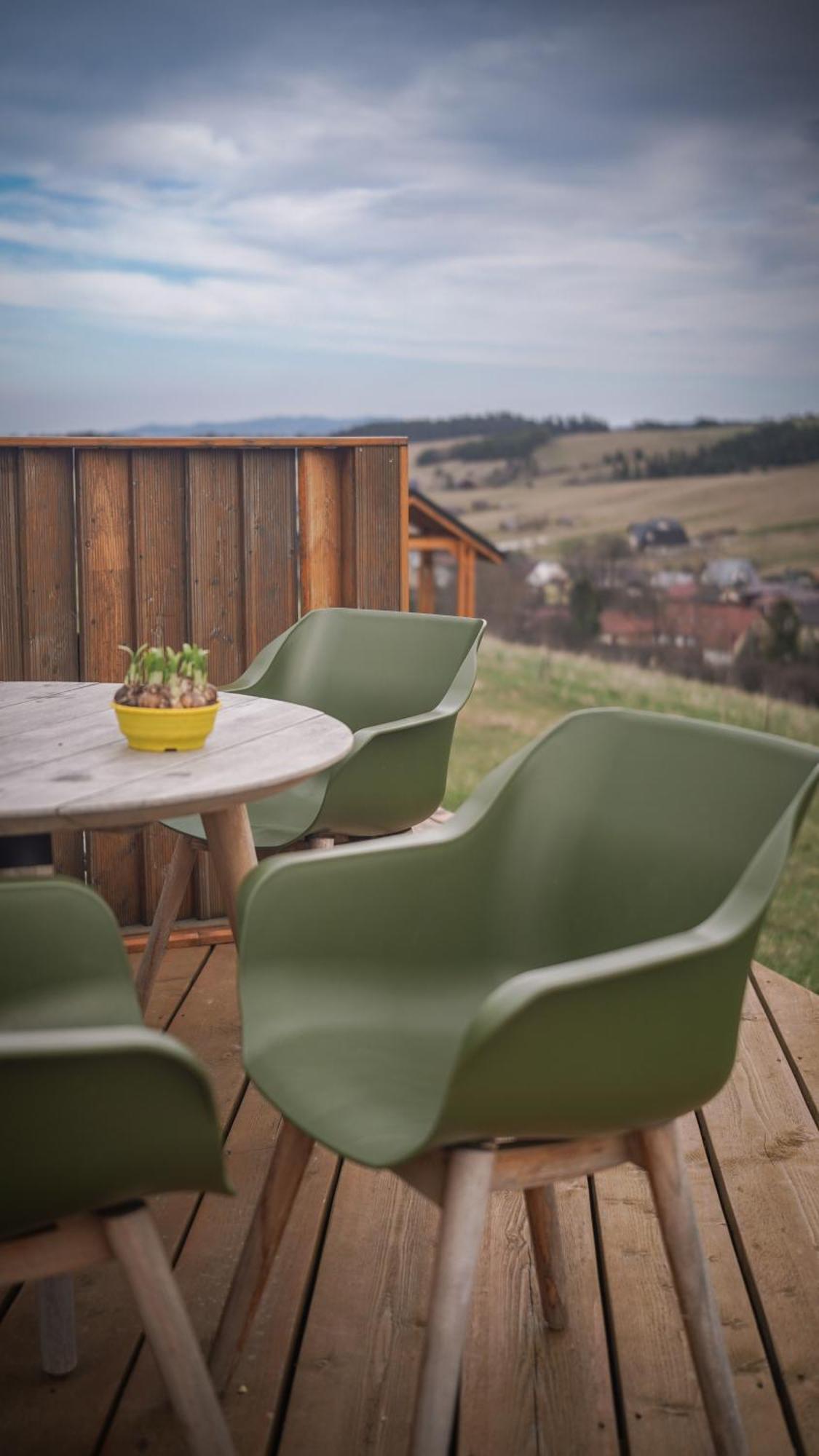 Houten Vakantiewoning "Reisnaarpolen" Royaal Ontbijt, Sauna En Hottub Czarna Gora Luaran gambar